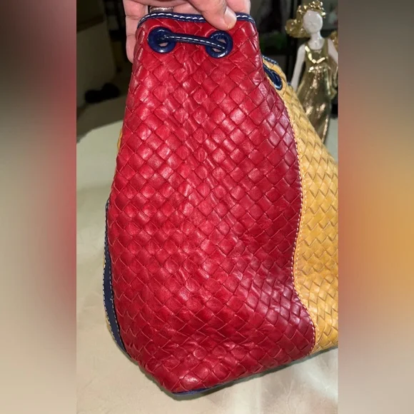 Bottega Veneta multicolour Woven Bucket Bag - Picture 7 of 17